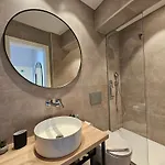 Elegant Teo Touras In Old Town Apartma