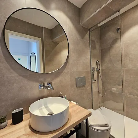 Elegant Teo Touras In Old Town Apartment